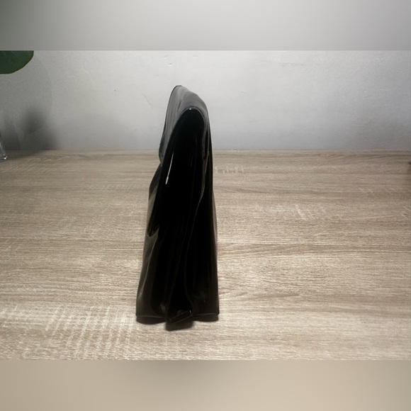 DIOR CLUTCH, MULTI-COMPARTMENT BAG WITH SIGNATURE “D” hanging from zipper pull - Picture 9 of 13